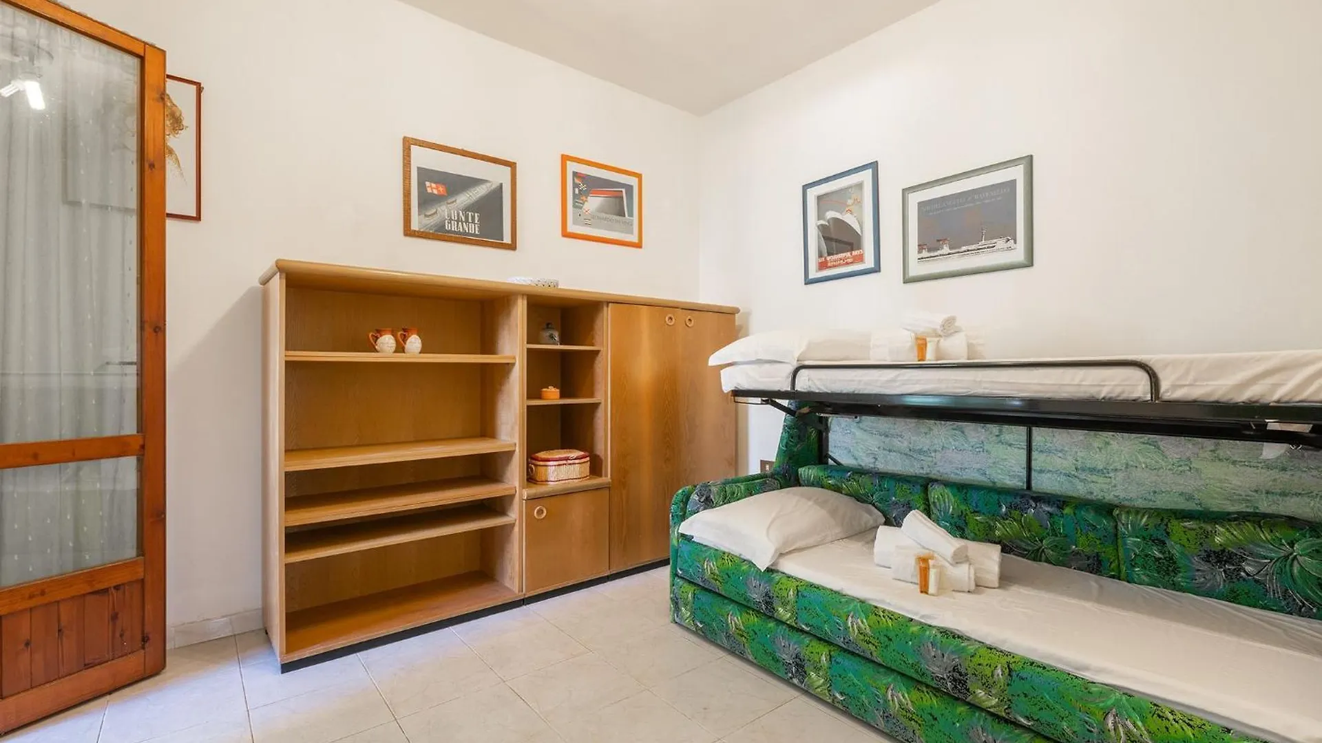 Salina Heaven Retreat 1 Villa Calasetta 0*,  Italien